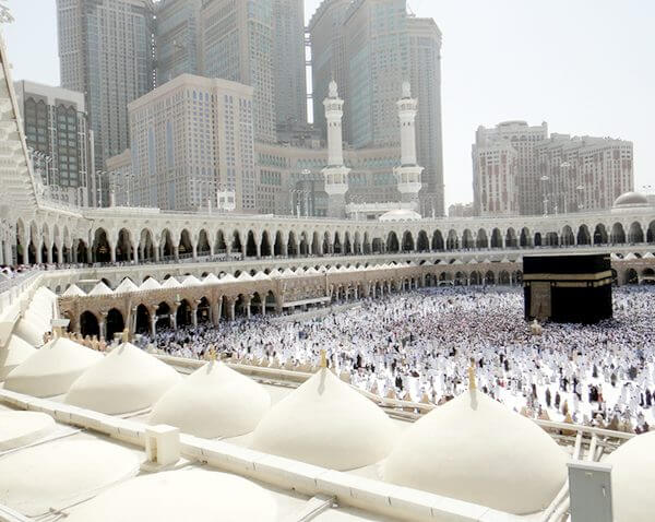 Save your money by booking Hajj and Umrah Packages at cheap rates